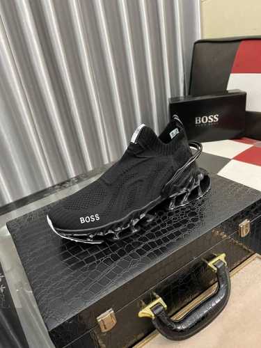 出厂价 Boos 男鞋休闲鞋原单品质鞋面采用进口小牛皮，超透气舒适内里做工精细，高端大气。有时尚典范造型。发泡透明耐磨大底，穿着舒适，值得拥有。码数：38–44