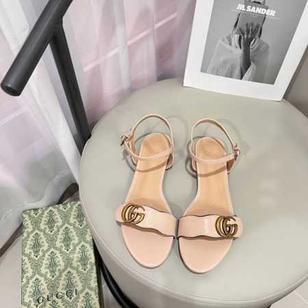 出厂： Gucci 古驰2025顶级专柜 新款限定 官网上新 独家首发 Gucci 古驰 25Ss 经典平底凉鞋 古驰凉鞋 Gucci Gucci鞋控 时装周新 - 点击图像关闭