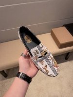 实 ，范思哲官方旗舰店新款 全羊里 顶级代购，专柜同步发售，男士最爱 鞋面采用意大利进口原版专用头层牛皮，全进口头层羊皮里，鞋底原厂特供原版底，官方活动成型底超