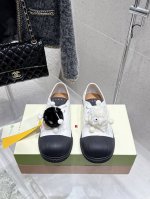 marni 25Ss 新款大头鞋 太萌了 Marni 2025春夏新品的Cotton Wave大头鞋，延续了品牌一贯的简约与时尚风格。设计灵感来源于自然界的波浪