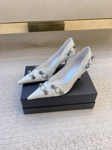 balenciag*Ss25经典款铆钉皮面尖头款高跟鞋 原版套楦 顶级品质 材质 鞋款 进口真羊皮 内里 进口羊皮里 大底 真皮大底 码数 35-39 34 4