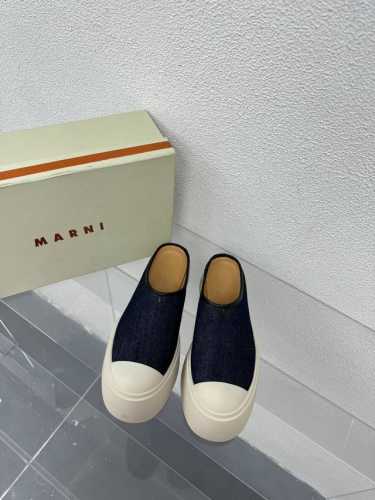 拖鞋 厚底舒适 玛尼 Marni 拖鞋 系列厚底 玛尼 家族元素设计 烫印 Logo凉鞋 蓝色洗水牛仔 烫金 工艺 钢印压模而成立体感十足 对标对版 内里舒适小