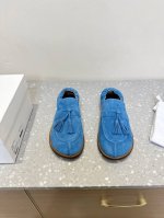 the Row 小众潮牌 25Ss春夏新款 流苏 平底 一脚蹬 乐福鞋 奶奶鞋 第一眼看到这个就爱上了，看着不起眼但却让人越看越喜欢，简单又高级，带点复古味随意