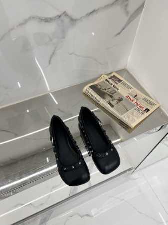 高版本 ‘’ Untitlab 2025 ss 时髦芭蕾舞鞋百搭神器 舒适度拉满、品质依旧、区别市面抢出版本、自购原版独立开发、鞋面采用订制牛皮、意大利混种小羊 - 点击图像关闭