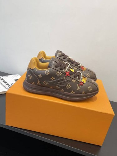 顶级版本 女款 男款 Louis Vuitton 25Ss新品 萌嘟嘟的运动鞋 pharrell Williams与Louis Vuitton合作推出的 But