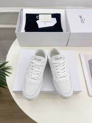 CELINE 赛琳 25 2025春夏新品 拼色小白鞋休闲鞋上新！ 这一季的赛琳真的是开了挂、太有特色了 今年必须要入手一双celing 小白鞋 ，复古风经典款