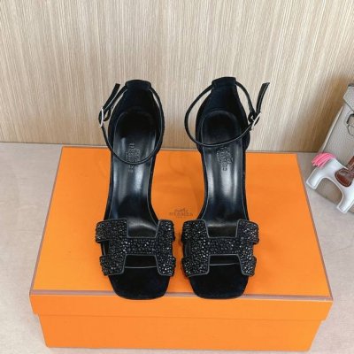 10.5Cm组图 钻面出厂价p Hermes 爱马仕 Joy 105高跟凉鞋 时尚又百搭 搭配H鞋头 超级舒服 每个细节都做到极致 搭配同色调标志性纯鞋扣 设计
