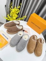 工厂P价 Louis Vuitton 路易威登 Lv 新款专柜同步毛毛拖爆发售，鞋面意大利进口绒面牛皮，全羊皮毛一体内里，完全1比1复刻，鞋底：特供原版底，原厂