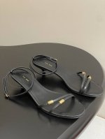 the Row 25S夏季新款Tr简约二带高跟露趾绊带凉鞋 太简约时髦啦 没有一丢丢多余的设计 有一丢高级又简约的感觉其实除了好看以外它的舒适度真的是好穿到舍不