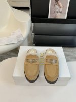 半拖 Dior 迪奥秋冬新款毛毛乐福鞋 顶级品质，版型超正，复古时尚经典单品 巴黎时装周第一场分量十足的大秀场打造的新品 灵感由D主设计师巧妙结合在完美鞋型上.