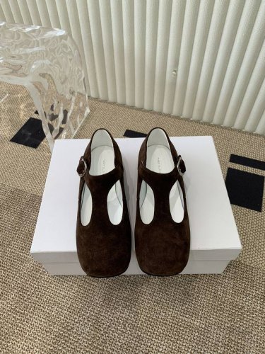 Tory Burch 汤丽柏琦 明星同款玛莉珍单鞋 Tory Burch2024走秀款真的绝绝子，第一眼就相中的鞋，真的太好看了，最新走秀新款，一直是断货状态，