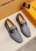 商品商标 Louis Vuitton 路易威登 休闲皮鞋 正码码数: 38-44 45.46.47订制 商品材料 精选 进口头层布料鞋面+奢华五金扣 进口头层牛