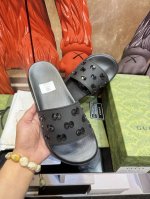 出厂价p 实价 高版本Gucci高端情侣拖鞋 鞋面材质Eva技术 压印品牌Logo Eva发泡私模大底 细节完美 尽显大牌风范 休闲宽松舒适型 高品质精品 必入