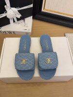 现货发售 *25 专柜 正品级 版本！！ 官方目录： 码数：35、36、37、38、39 34 40 41 需要定做跟客服 沟通 跟高:5Cm 2.5Cm 均配