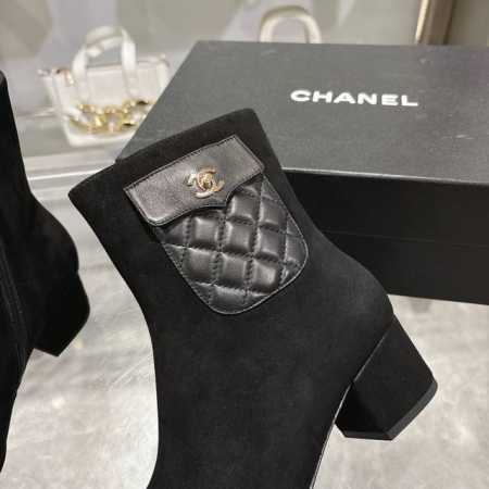 CHANEL官网同款， 香奈儿新款短靴，简约大方，时尚百搭脚感舒适， 1鞋面：进口羊京+羊皮 2内里：羊皮 3跟高：5cm 4码数：35-42 注意40.41. - 点击图像关闭