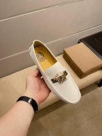 实价 VERACE 范思哲官方旗舰店男士四季休闲豆豆鞋，最新元素潮爆全球，官网火爆热卖，原版版本，专柜一比一，鞋面意大利进口原版头层荔枝纹牛皮性感美灶莎头像金属