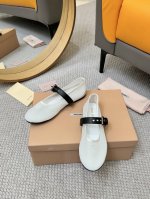 工厂p批p 2025Miumiu缪缪网纱芭蕾舞鞋 2025缪缪网纱芭蕾舞鞋 配色好美好温柔 彻底圈粉这双Miumiu芭蕾舞鞋啦 纱网面真的好美 上脚真的仙气飘飘
