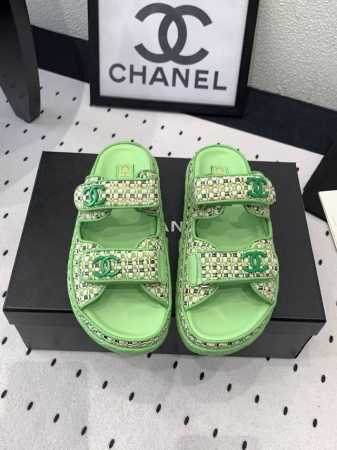 Chanel新款半拖沙滩鞋 高版本出货 上脚舒适超显腿型 夏季出行旅游必备单品 高密度编织鞋面 羊皮垫脚 原版开模大底 Size: 35-39 40 41订做 - 点击图像关闭