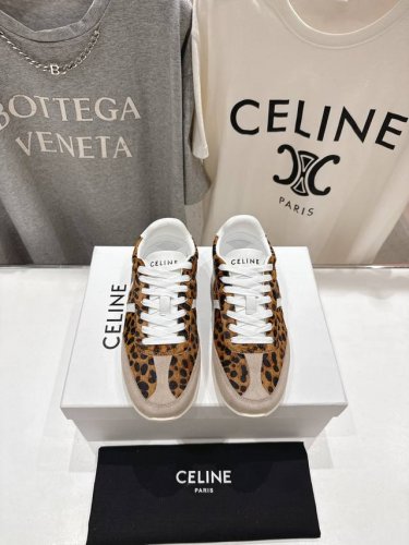 高版本出厂 Celine*思琳赛琳 2025Ss新款徽标系带休闲运动鞋 小白鞋 简单舒服，干净利落，百搭显腿细，无论是单穿还是搭配阔腿裤，都非常好搭，高街又复古