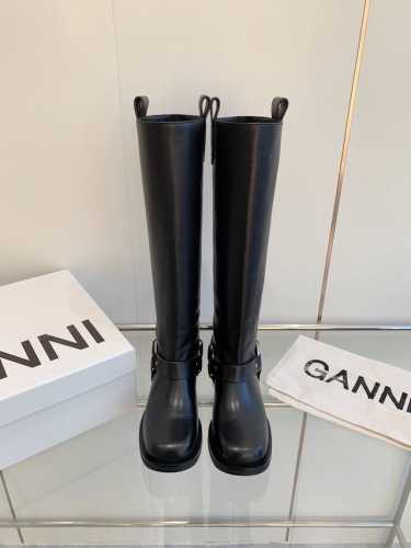 54SS GANNI秋冬新品 进出专柜无压力 一眼心动 五金扣机车靴 超舒服的一款 超好穿 鞋面：进口牛皮 内里：进口牛皮里 大底：原版开模橡胶大底 Size：