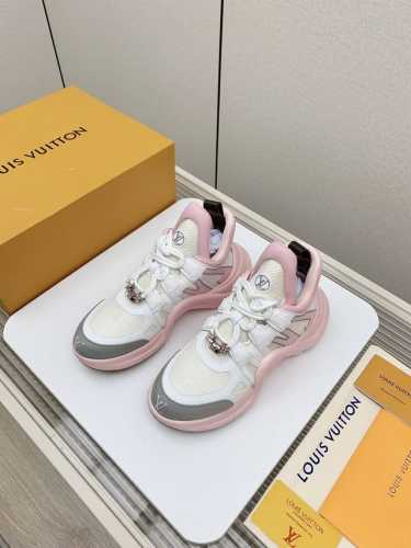 出厂 高版本 2024Ss Lv Archlight 驴牌五金休闲运动老爹鞋后增跟高约5.5Cm 大底最高度厚约8Cm 多色入选！ 面料:环保tpu和进口牛拼皮