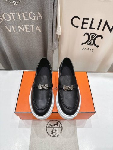 高版本出厂 男码+10 Hermes 爱马仕H家25Ss新款情侣休闲鞋乐福鞋 经典休闲风格+H家经典五金扣设计，经典耐看！原版倒模楦型，极致1:1形体，进口小牛