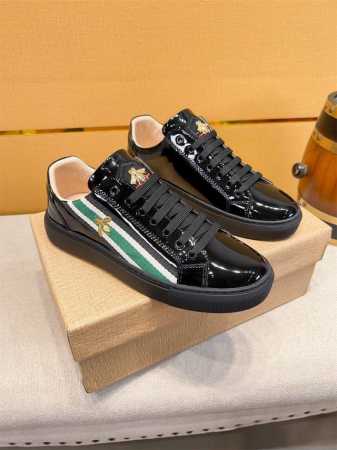 支持淘宝 Gucci 古奇 Kfdbv经典 首发时尚百搭男士鞋，中国时尚潮男打造出这款时尚简洁男鞋 鞋面料采用进口头层牛皮高品质+搭品牌织带+全猪皮里。干净利落 - 点击图像关闭