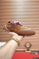 原单最新 MQUEEN 麦昆 情侣款：女35-40，男38-44 官网同步发售！想不出有任何理由不收它！面料采用头层牛皮面 最新材料 ，内里和垫脚是定制同面色的