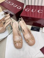 G家新款Gucci马衔扣露跟浅口后系带凉鞋粗跟漆皮凉鞋 顶级版本、欢迎比对. 原版1:1复刻 鞋面：进口高档牛漆皮 内里 垫脚：全粒纹高档小羊皮 鞋底：意大利顶