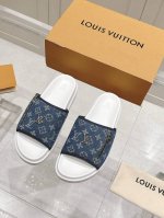 代购级 男款 Louis Vuitton 25Ss 沙滩拖 又一爆款 最新 顶配版本 Lv一出即巅峰的超爆款的老花拖鞋面包的脚感 软绵绵的超舒服 今年驴粉们太有