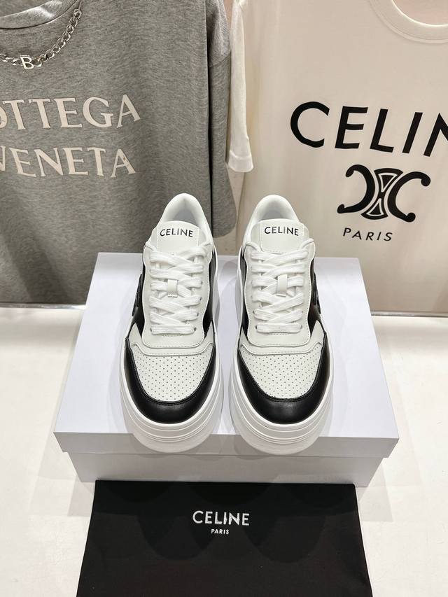 高版本出厂 厚底400 Celine*思琳赛琳 2025Ss新款徽标系带厚底休闲鞋增高小白鞋 简单舒服，干净利落，增高显腿细，无论是单穿还是搭配阔腿裤，高街又复