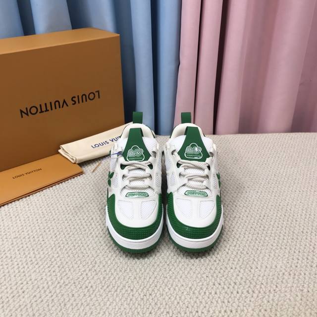 P530-路易-威登 Pk市场一切版本 情侣款 走秀新款 篮球板鞋 代购品质 原版1：1开发复刻！！上脚非常舒适 做工精细 鞋面由意大利进口小牛皮拼接，♀侧边饰
