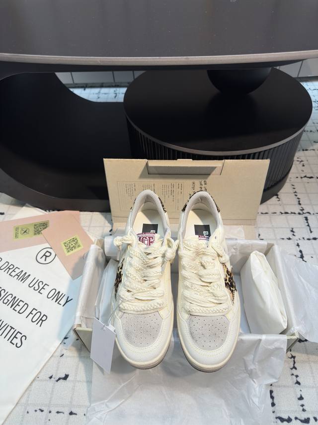 顶级版本 Ggdb~~Golden Goose Deluxe Brand # 全网最好版本不服来比 # Ggdb Snerkers系列~~火红程度上怼小白鞋，下