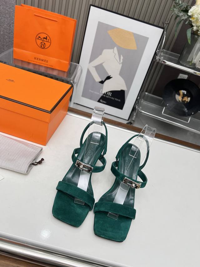 Hermes市场最高版本纯手工鞋 顶级产品爱马仕拖鞋 Hermers鞋面：意大利进口小牛皮+羊京+羊皮内里 山羊垫脚，原版订制级意追求顶级行走舒适度 Herme