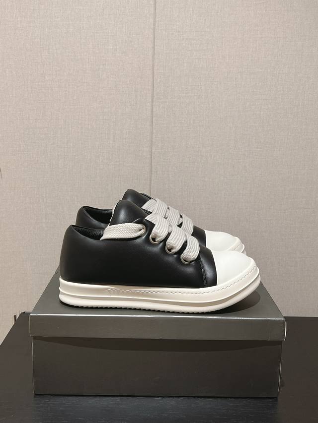 P390 瑞克.欧文斯 Rick Owens 23Ss秋季新款低帮粗鞋带面包鞋外皮采用定制柔软绵羊皮，内里使用水染牛皮，鞋垫头层牛皮，鞋底为橡胶底奶香底 尺码：