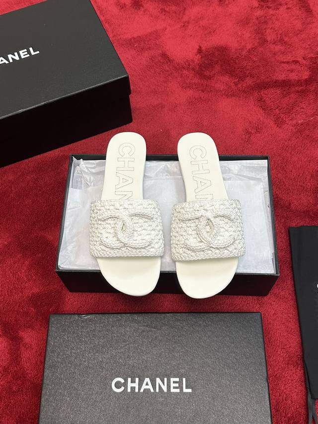 厂价 P350 Chane*｜小香24P新品 针织双C平底拖鞋 夏天一定要入的凉拖系列 鞋面采用原版定制材质 内里垫脚是丝绸羊皮 意大利进口牛皮大底 码数：35