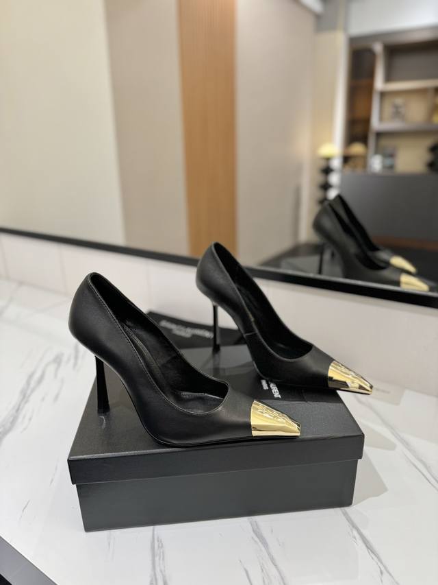 出厂价Pp： P420 Saint Lauren Ysl圣罗兰 圣罗兰Ysl 春夏｜高跟鞋新品 绝美 精致 优雅！10Cm上脚特别稳，放心入！ 鞋跟是重新开模定