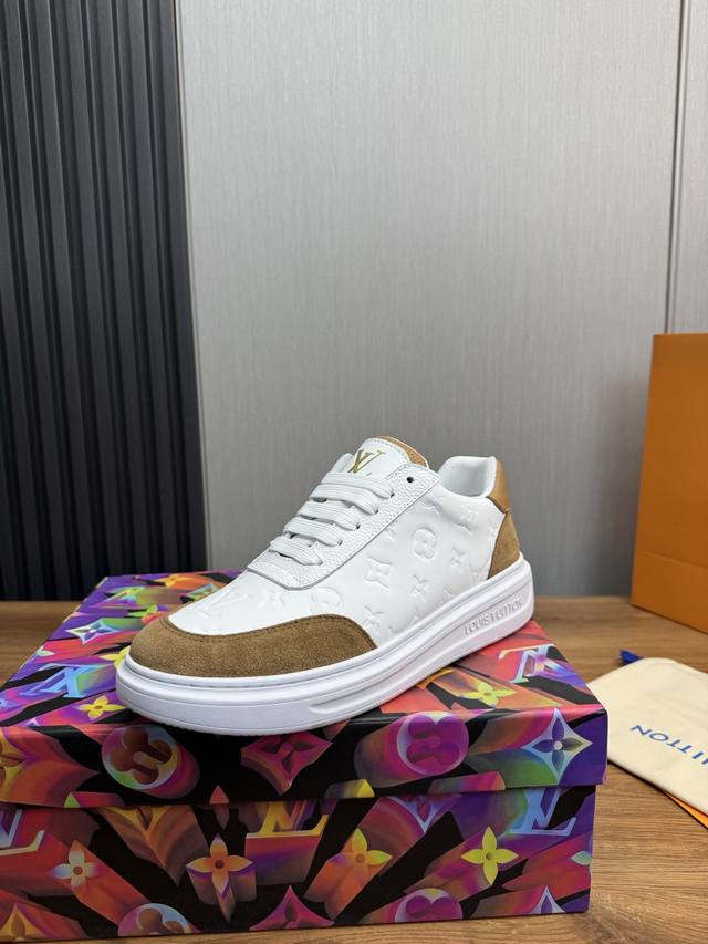 工厂P价 Louis Vuitton 路登易威 全新潮款Lv上市，休闲时尚男鞋鞋面采用进口丝绸牛皮+牛皮网内里，原版耐磨橡胶大底，版型简洁大气，潮男专属。38-