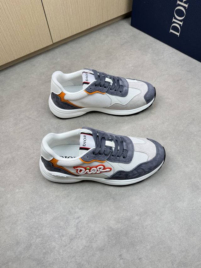 Dior 顶级 -Size ：39-44 38，45定做 2025Ss高端品质 迪奥原单休闲运动鞋 -鞋面：反绒小牛皮、品牌图腾布匹、鞋身车缝品牌塑胶Logo模