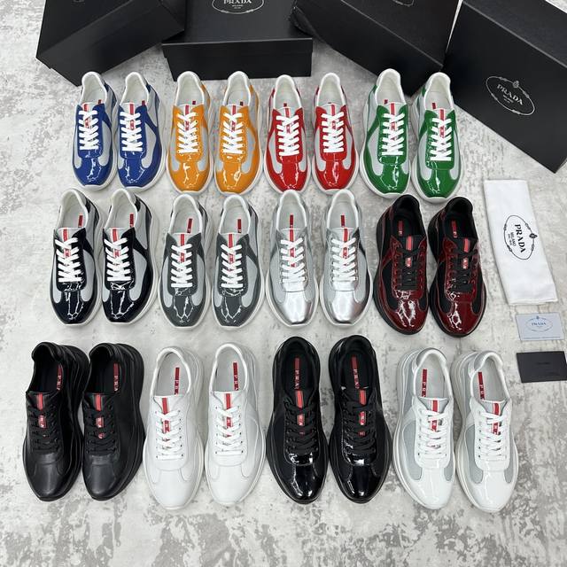 家新品 Prad* 红标系列运动鞋 官方售价Rmb,300 采用清新糖果色开边珠及Bike织物打造 极具Prad* 风格的America’S Cup运动鞋经过重