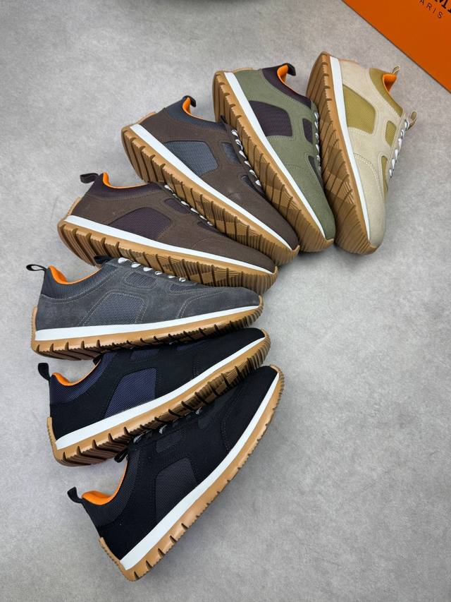 Hermes 爱马仕 -高端品质 原单休闲运动鞋 -鞋面：反绒环保皮、品牌高丝光帆布鞋身锻造′H′图腾、鞋舌织带注塑品牌Logo -内里：品牌帆布，垫脚；水染牛