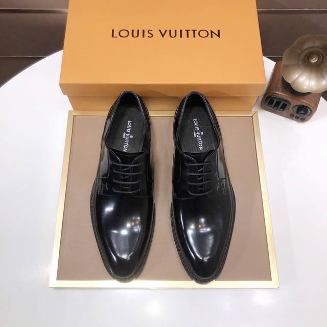 工厂P批 Louis Vuitton 原单 新款Lv路易威登 * 顶级版本 Lv经典皮鞋！选用进口原版单牛皮 原版真皮边条拼接耐磨橡胶大底！高品质精品！码数38