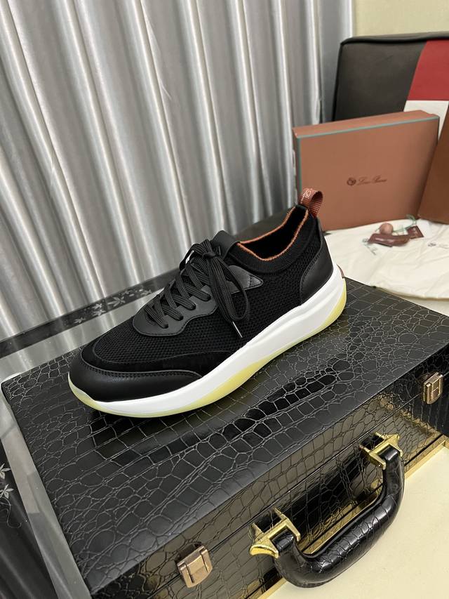 出厂价Pp： Loro Piana 诺优翩雅 Lp 经典款休闲鞋，男士系带休闲鞋运动鞋，高品质轻便舒适面料，户外休闲均可，配色年轻又有活力，鞋面意大利进口鹿皮，