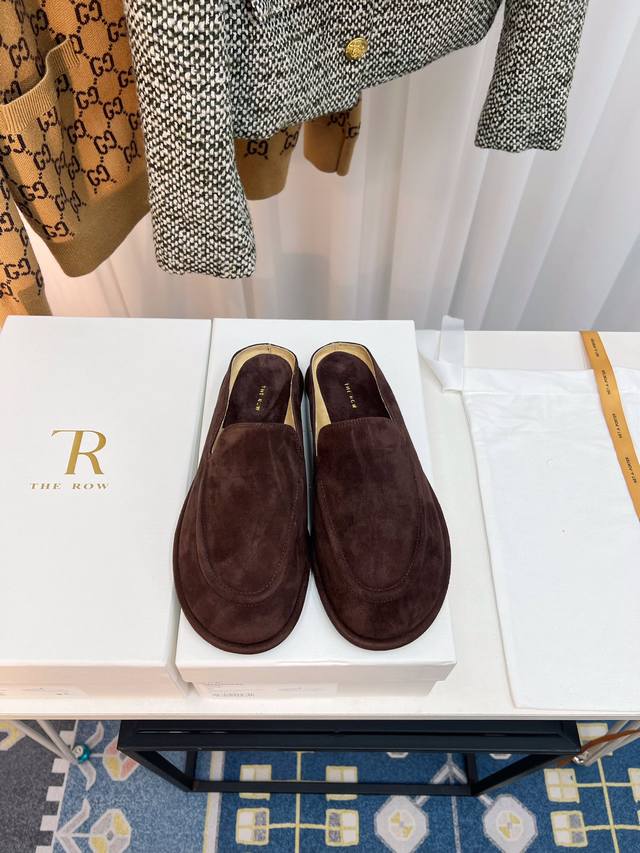 the Row_新款复古乐福半拖 新款The Row半拖鞋，第一眼看到这个鞋子就爱上了，带点复古味随意搭配都好看！各大网红博主都在穿它，前后无港宝，整个鞋子非常