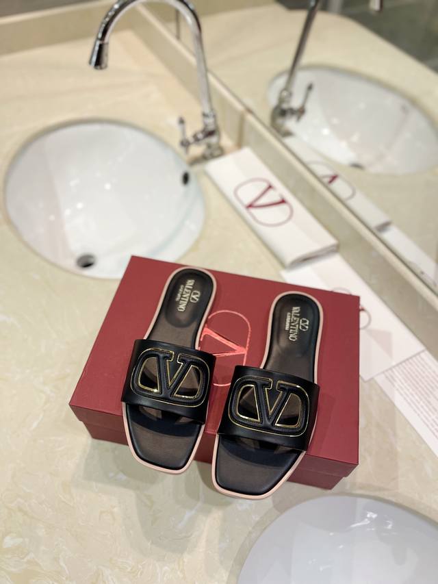 valentino Garavani Vlogo Cut-Out小牛皮拖鞋 原版打造-注重细节-加衬鞋跟增加舒适度-小牛皮材质Vlogo Signature细节