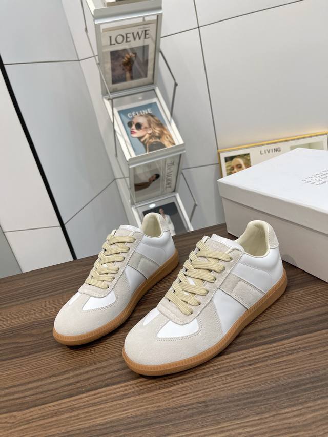 冲量价: 男+10 Maisonmargiela Mm6德训休闲鞋鬼才设计师品牌，一个轻奢品牌上脚很百搭哦，也很随脚舒适，这一款德国训练鞋延续了经典的T形真皮拼