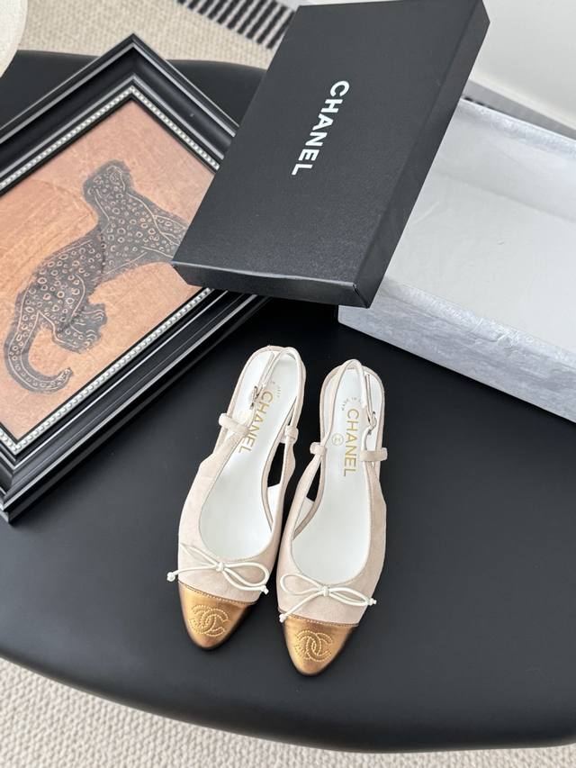 chanel 25K玛丽珍新款凉鞋 高版本高品质，全颜色做齐全～ 欢迎主推 鞋面麂皮 内里羊皮 真皮大底 跟高4 Size:35-39 其他码数定做