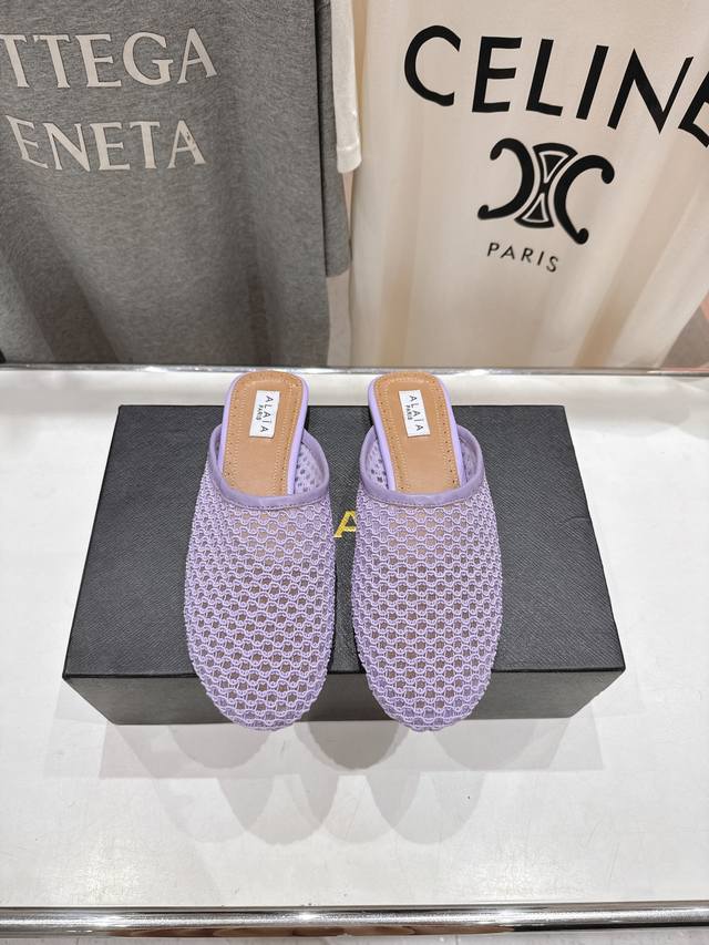 高版本出厂 半托 独家新品 Alaia 阿莱亚25Ss 走秀款平底半托网面芭蕾舞鞋 最近超火的一款平底鞋 章小蕙同款 甜酷芭蕾风 人气超高的一款芭蕾舞鞋，浪漫又