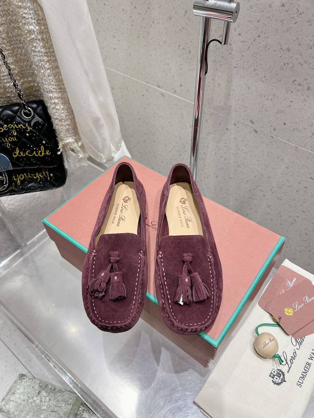 出厂 Loro Piana* Lp诺悠翩雅新款流苏豆豆鞋一脚蹬乐福鞋 简约时尚 脚感超级舒适 一天可以暴走两万步的鞋子 超级百搭款！ 鞋面采用独特针织面料制作工