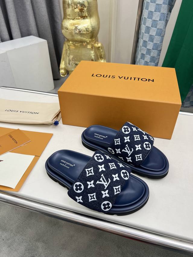 lv 路易威登 25 2025春夏新品 顶级版本 专柜主打最新款 压花休闲情侣款拖鞋 硬货上新 bs代购级别 高级感十足 国内外博主刷爆的一款 复古又时髦 上脚